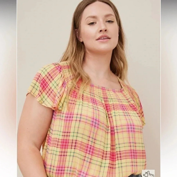 Torrid | Smocked Crew Neck Blouse Crinkle Gauze Plaid Yellow Plus Size 3X - Picture 2 of 6